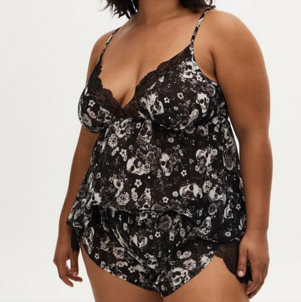 Torrid ***Set*** Chiffon and Lace Sleep Cami with Matching Shorts
